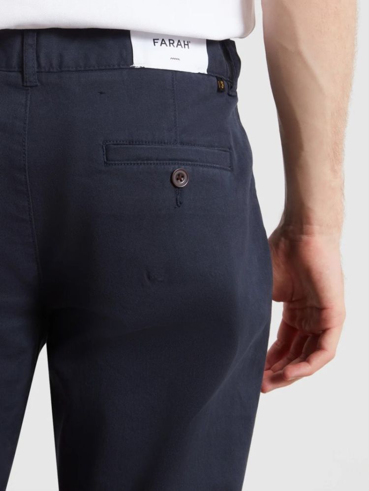 F4BFE052 true navy 412