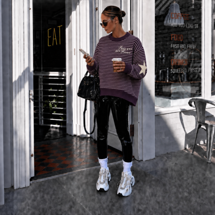 3831430 violet